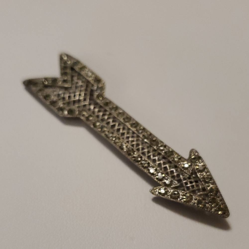 Rare Signed Tara Arrow Brooch